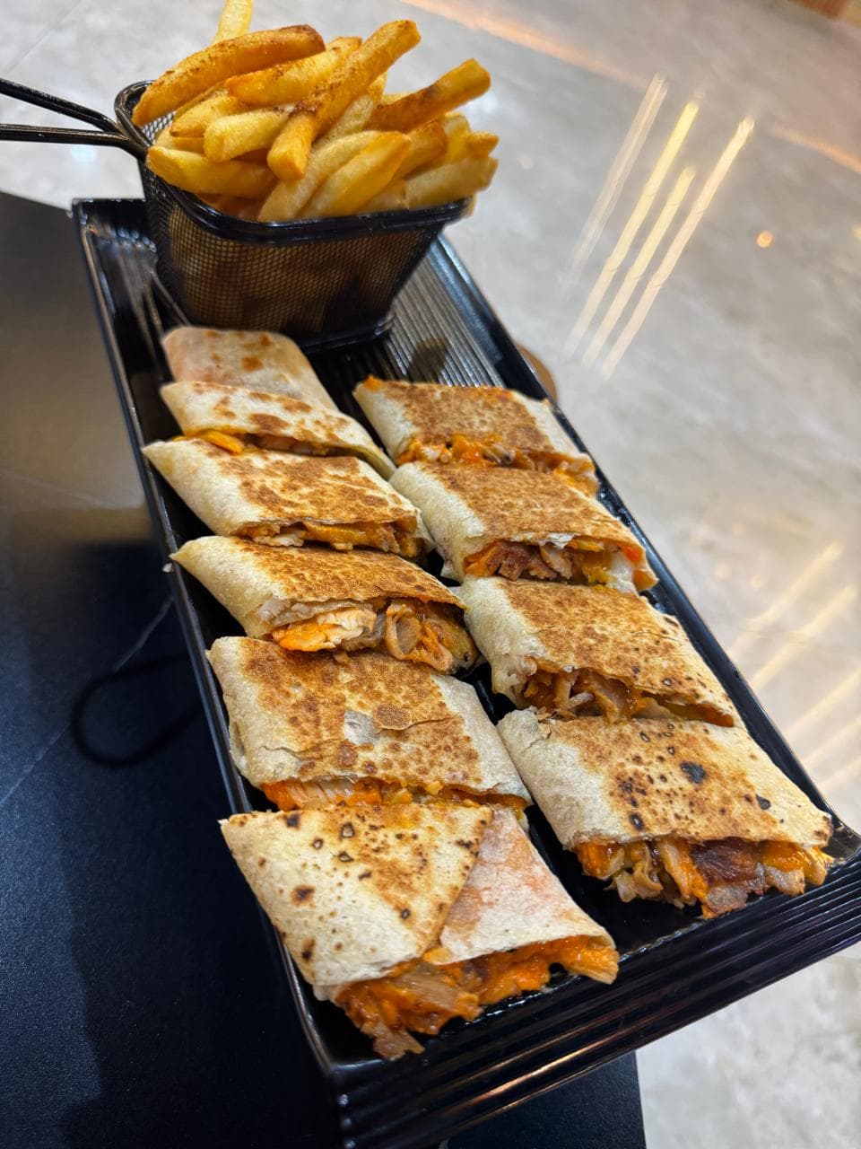 شاورما عربي بالجبن عالفحم