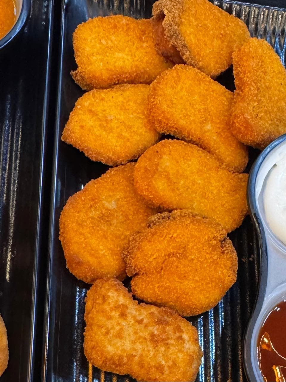 وجبة ناجتس ٩ قطع مع بطاطا